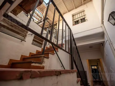 Pasaje Newton al 2400