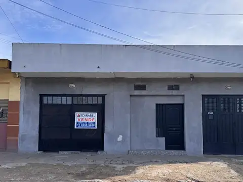 VENTA EN BLOCK LOCALES CON 2 VIVIENDAS EN MERLO PARQUE