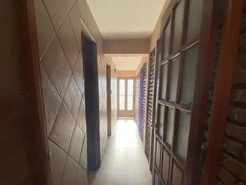 Casa en venta de dos dormitorios en planta alta  en Barrio Matheu