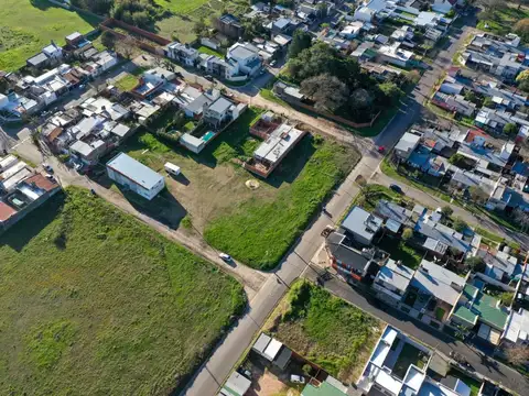 Terreno de 900 m2 zona Parque Gazzano