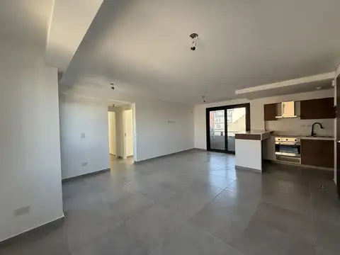 Departamento 3 ambientes con dormitorio en suite de categoría en Morón Sur