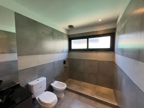 CASA EN VENTA LUJAN DE  CUYO