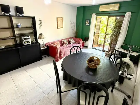 Tres Arroyos 1000, Piso 2