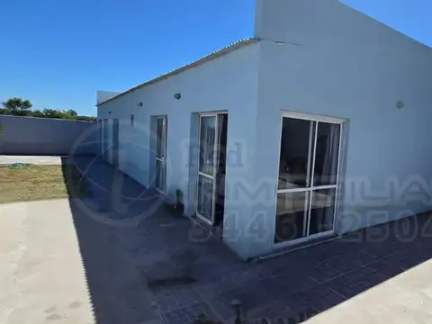 Casa 3 ambientes con 2 baños