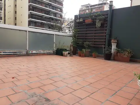 Departamento 3 amb, con gran balcón/terraza