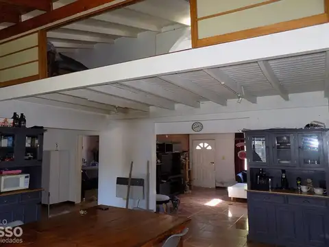 Casa en Venta con 3 cocheras