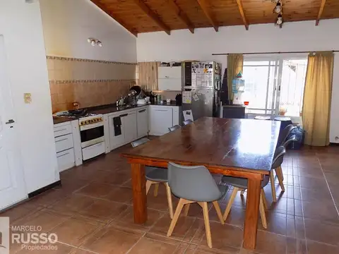 CHALET 4 AMBIENTES – Bº LUNA