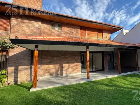 Casa en Alquiler de 4 dormitorios