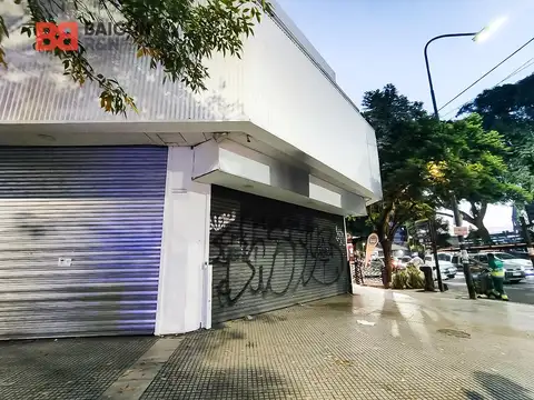 EN ESQUINA, IDEAL ZONA COMERCIAL!