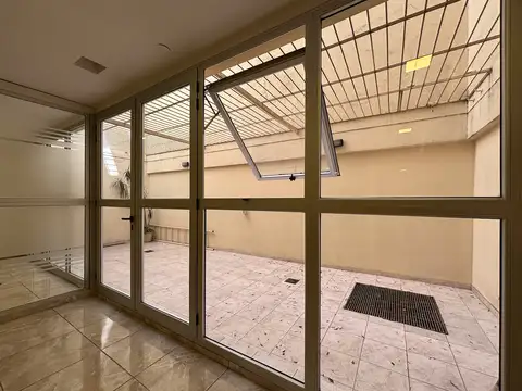 Venta Oficina · Subsuelo · Muy Luminosa · Patio · SUM · Recoleta