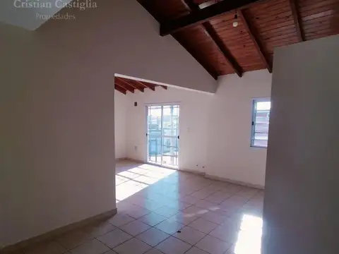 PH 3 ambientes con Patio a la Venta en Villa Ballester