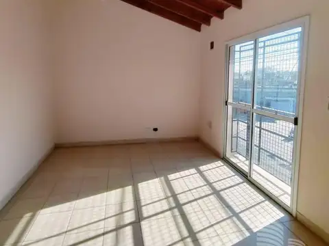 Depto Tipo Casa en Venta 5 años