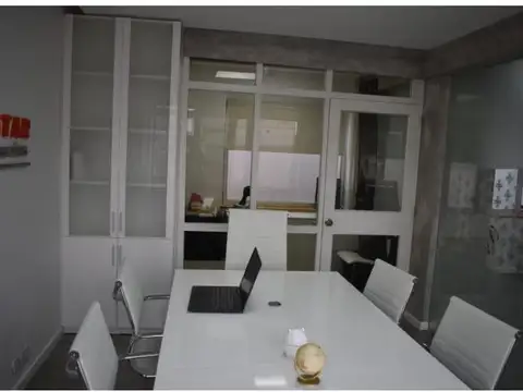 Oficina 3 ambientes con 1 baño