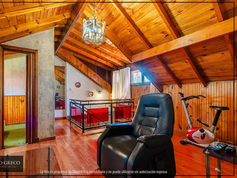 Casa 5 ambientes con 3 baños