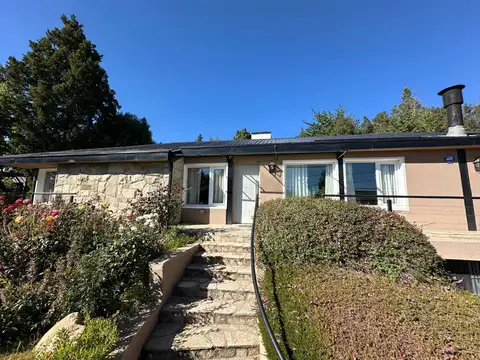 VENTA CASA BARRIO MELIPAL CON VISTA AL LAGO