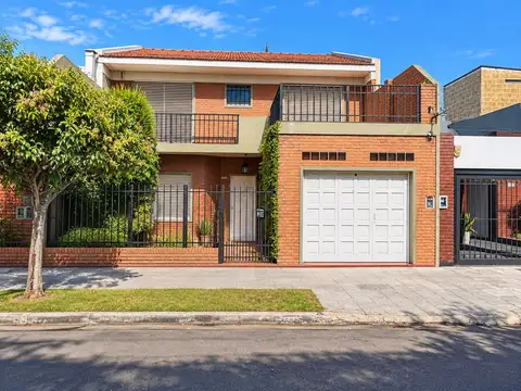 Casa - Venta - Argentina, La Matanza - Castelli 876
