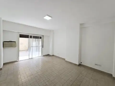 Alquiler Departamento monoambiente en Almagro con patio