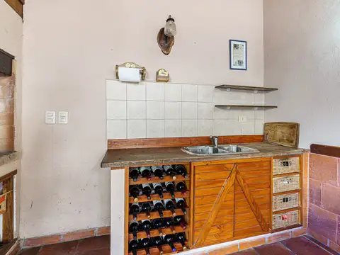 Casa 3 ambientes con 1 baño