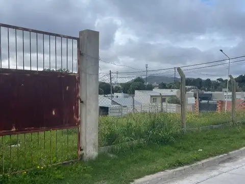 Lote semi centrico con todos los servicios en Tandil