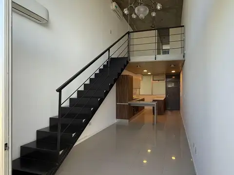 Departamento Duplex PB con cochera 