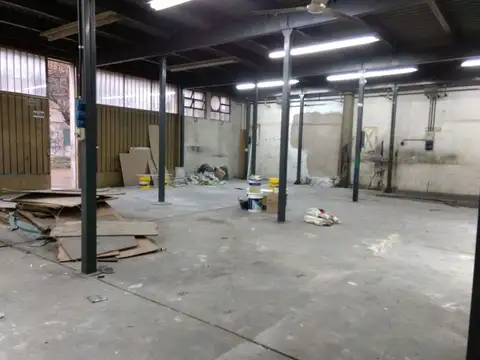Galpon en Alquiler 15  mts Fondo