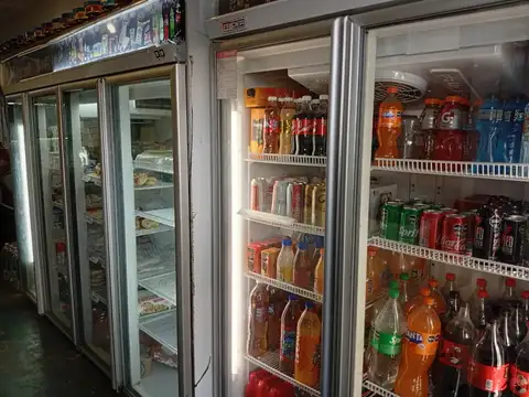 Excelente Almacen Queseria en la zona de Nuñez