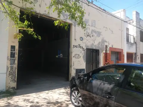 EXCELENTE GALPON EN VENTA- IDEAL INVERSORES!!