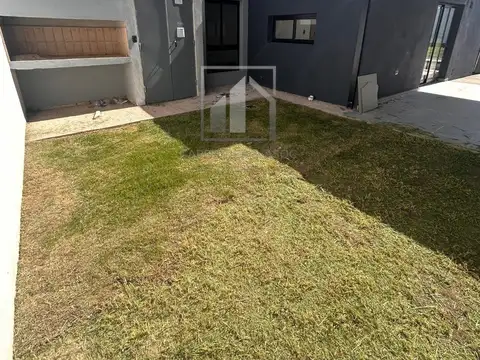 Casa en Venta en Barrio Rincones de Manantiales, USD 130.000