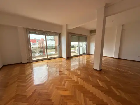 Alferez Hipólito Bouchard 300