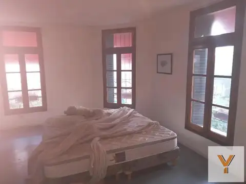 Casa en venta - 3 Dormitorios 3 Baños - San Telmo
