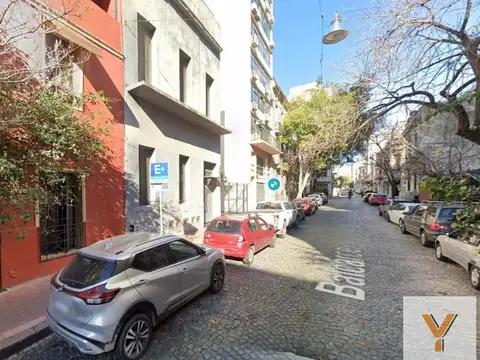 Balcarce 100