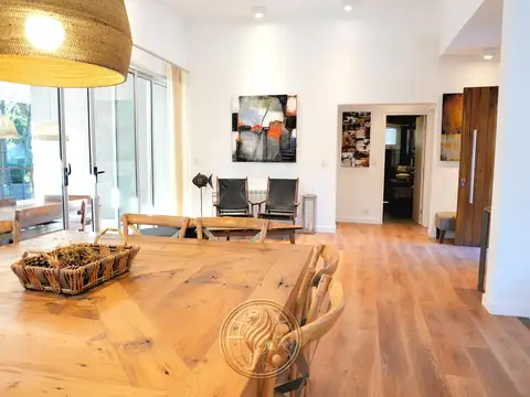 Casa en Venta con 1 cochera