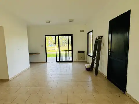 Casa 3 ambientes con 2 baños