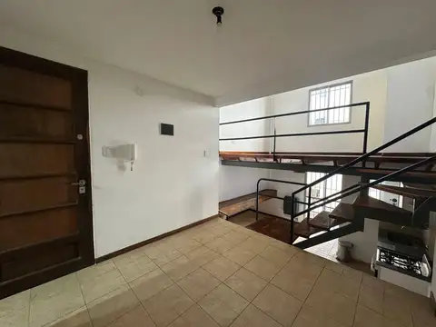 Departamento en alquiler en La Plata. Ubicado en 1 63 y 64