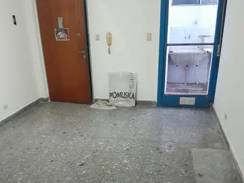 Remedios 4300, Piso 1