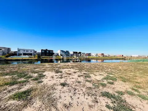 Terreno en Venta de 851,0 m2