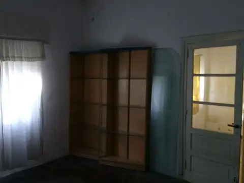 CASA 3 AMBIENTES. USO COMERCIAL. DEPOSITO. CASEROS