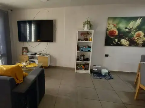 Casa en Alquiler con 1 cochera