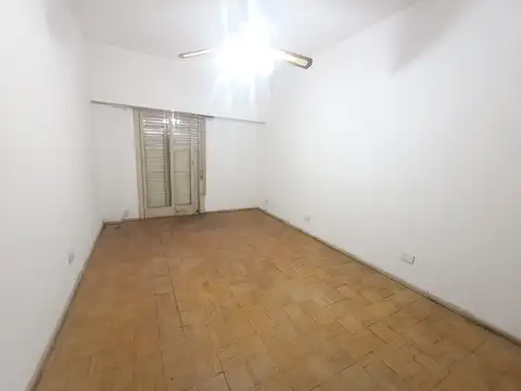 Depto Tipo Casa en Venta 40 años