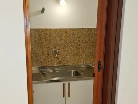 Venta Oficina Comercial Interna Bajas Expensas. Centro, Rosario