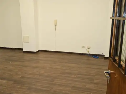 Venta Oficina Comercial Interna Bajas Expensas. Centro, Rosario