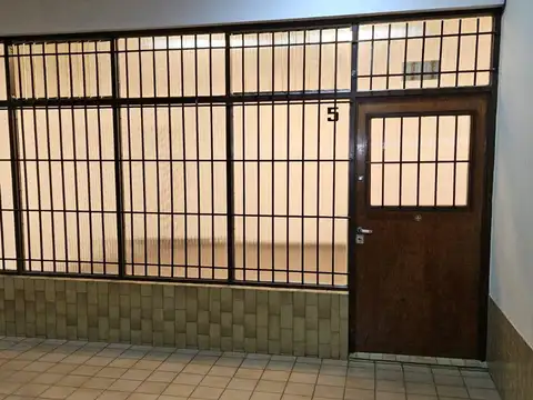 Oficina 2 ambientes con 1 baño