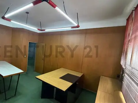 Paraná 700, Piso 1