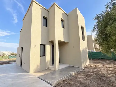 Casa en Venta en Pilar del Este - Santa Elena, USD 230.000