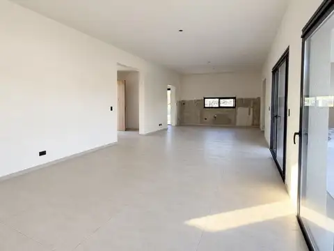 VENTA DE CASA EN SANTA ELENA - PILAR