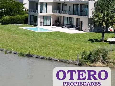 Casa 5 ambientes con 5 baños