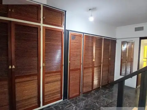 Casa 6 ambientes con 1 baño