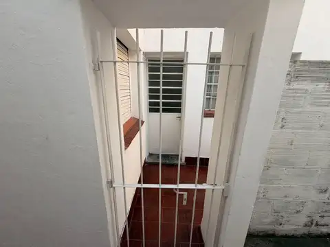 Depto Tipo Casa en Alquiler de 3 ambientes