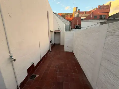 Depto Tipo Casa en Alquiler de 1 dormitorio
