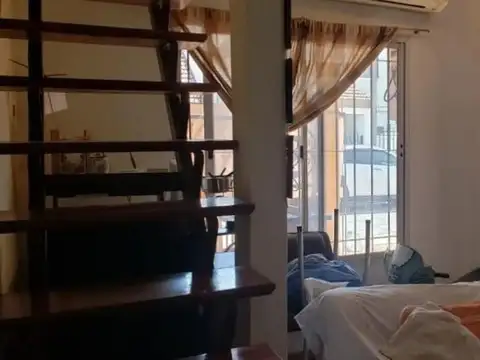 Depto Tipo Casa en Venta en Ramos Mejía, USD 140.000